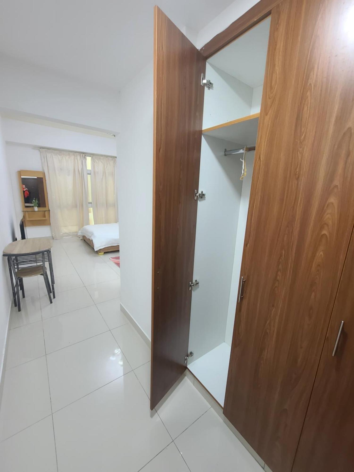 Al Fahad 2 Small Rooms For Men Tecom Дубай Екстериор снимка